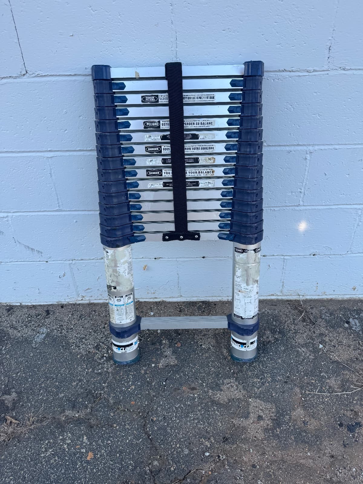 Xtend+Climb 15.5 ft Telescoping Aluminum Ladder